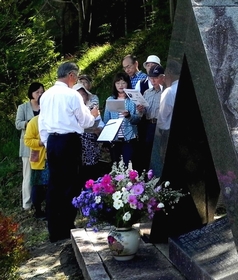 写真 「ふるさと合唱団」の合唱